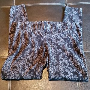 Torrid skull leggings